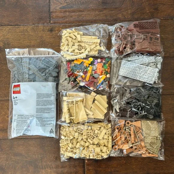 LEGO Harry Potter Hogwarts Great Hall (878 pcs)
75954 - Picture 3 of 6